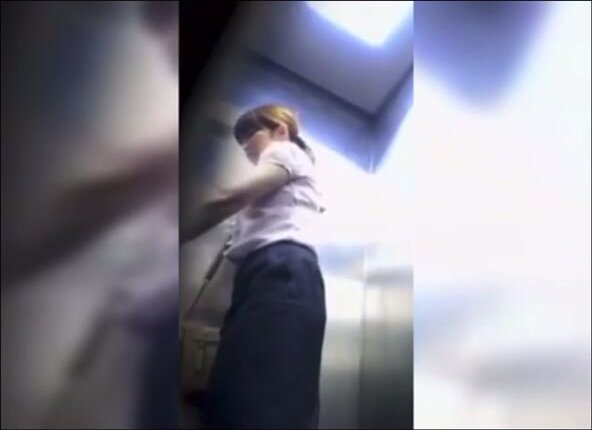 Japanese fart elevator