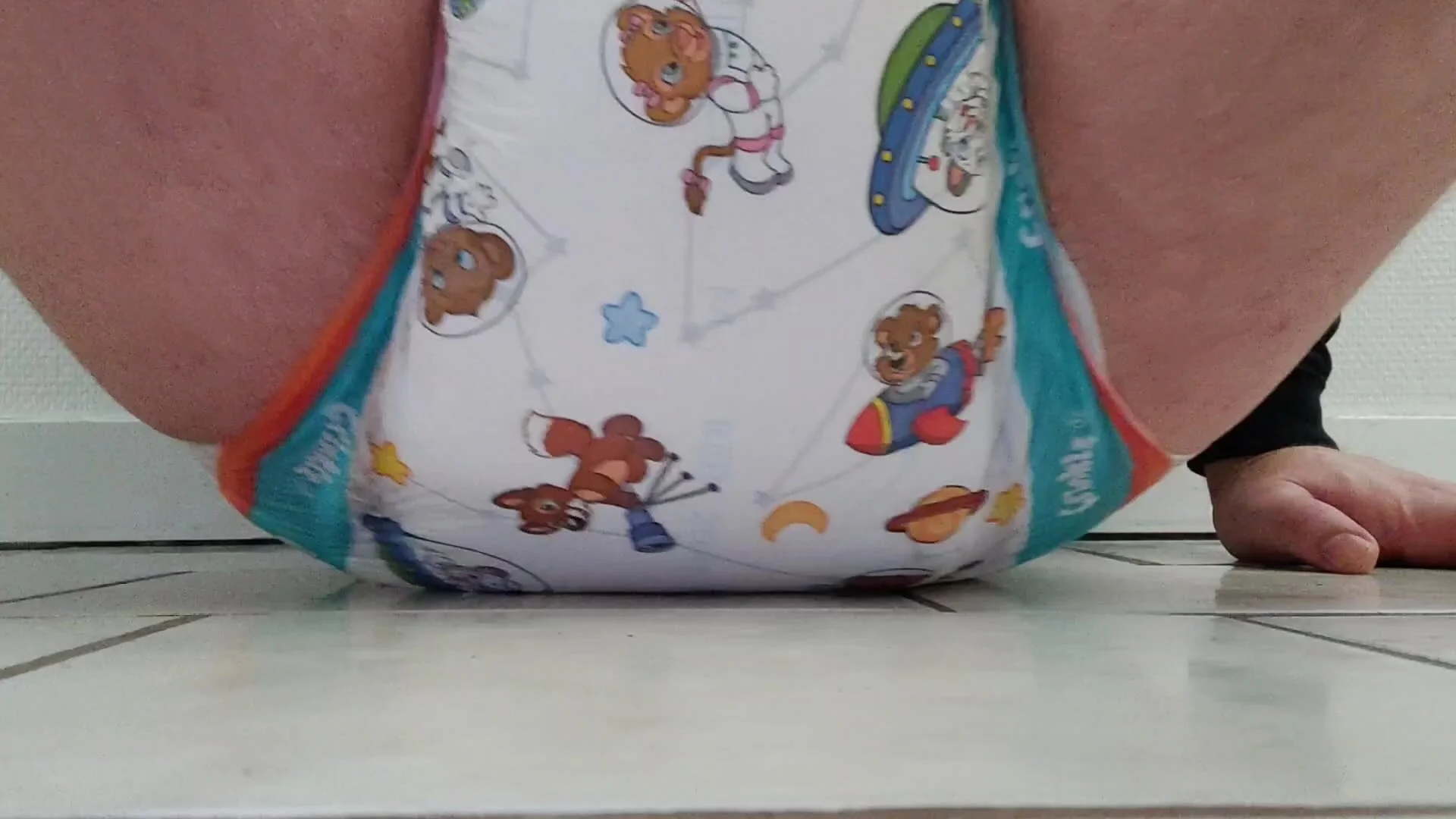 Diaper: Diaper messing - video 32 - ThisVid.com