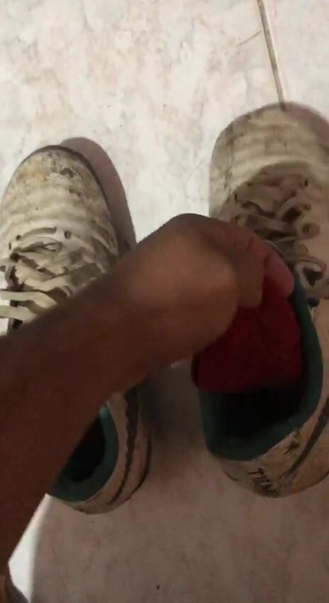 brazilian smelly soccer shoes
