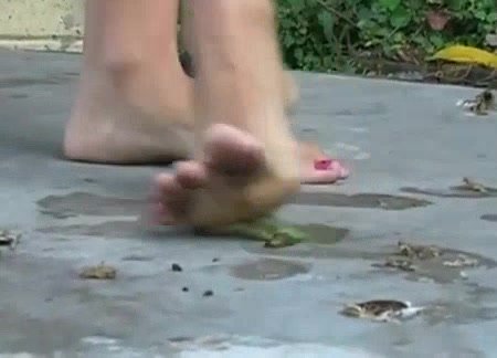 Barefoot - video 6