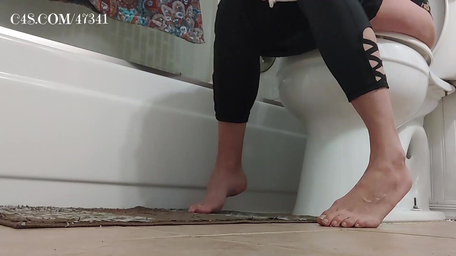 Destroying The Toilet 2 - video 2
