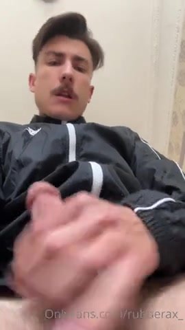 Fit looking UK scally wanks off on camera