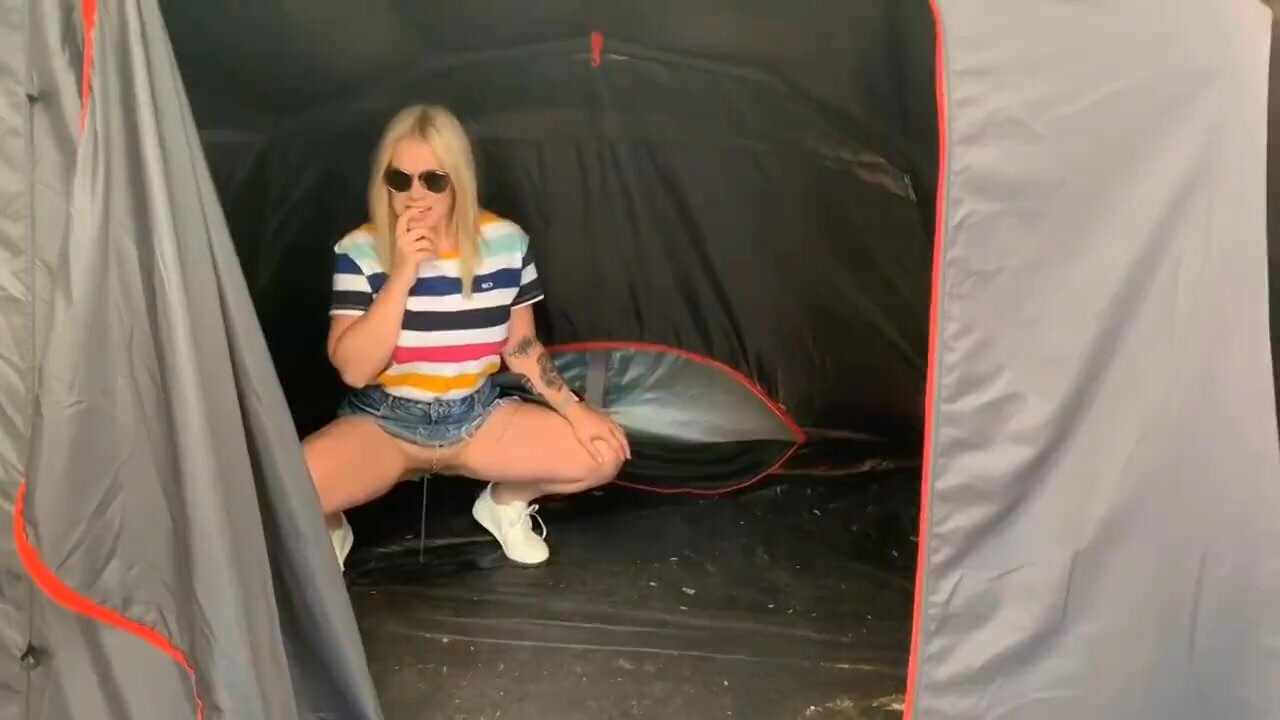 Hot woman floods a tent