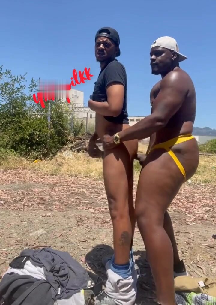 thick big-booty black dude fucks skinny hung fag
