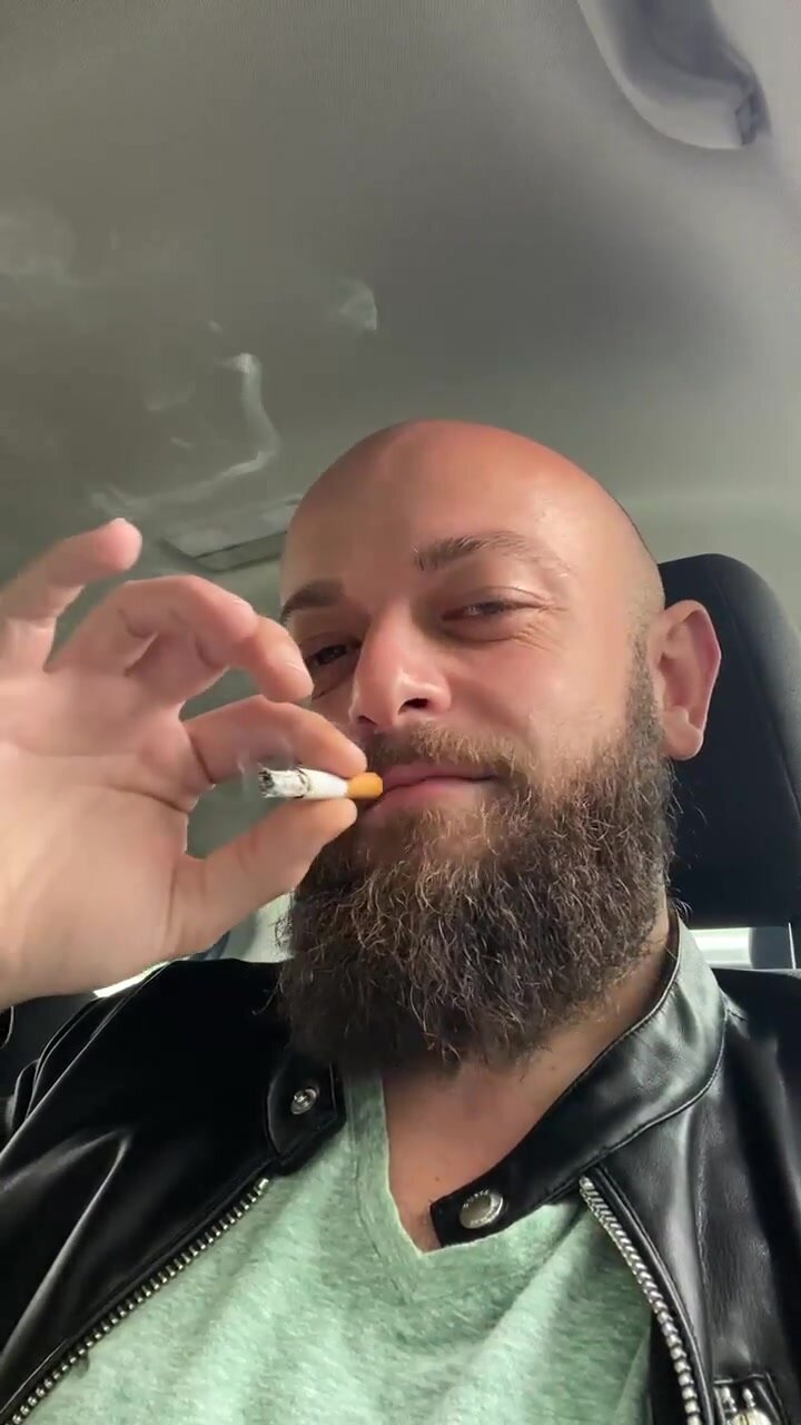 Bearded Smoker - video 16