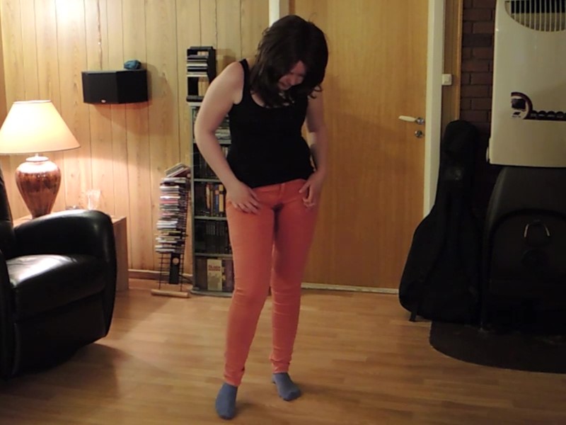 BlueWetting-102-new-orange-jeans