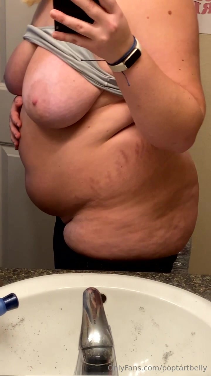 belly play 2 - video 2