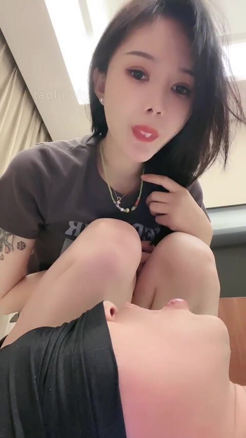 chinese beautiful girl spit femdom