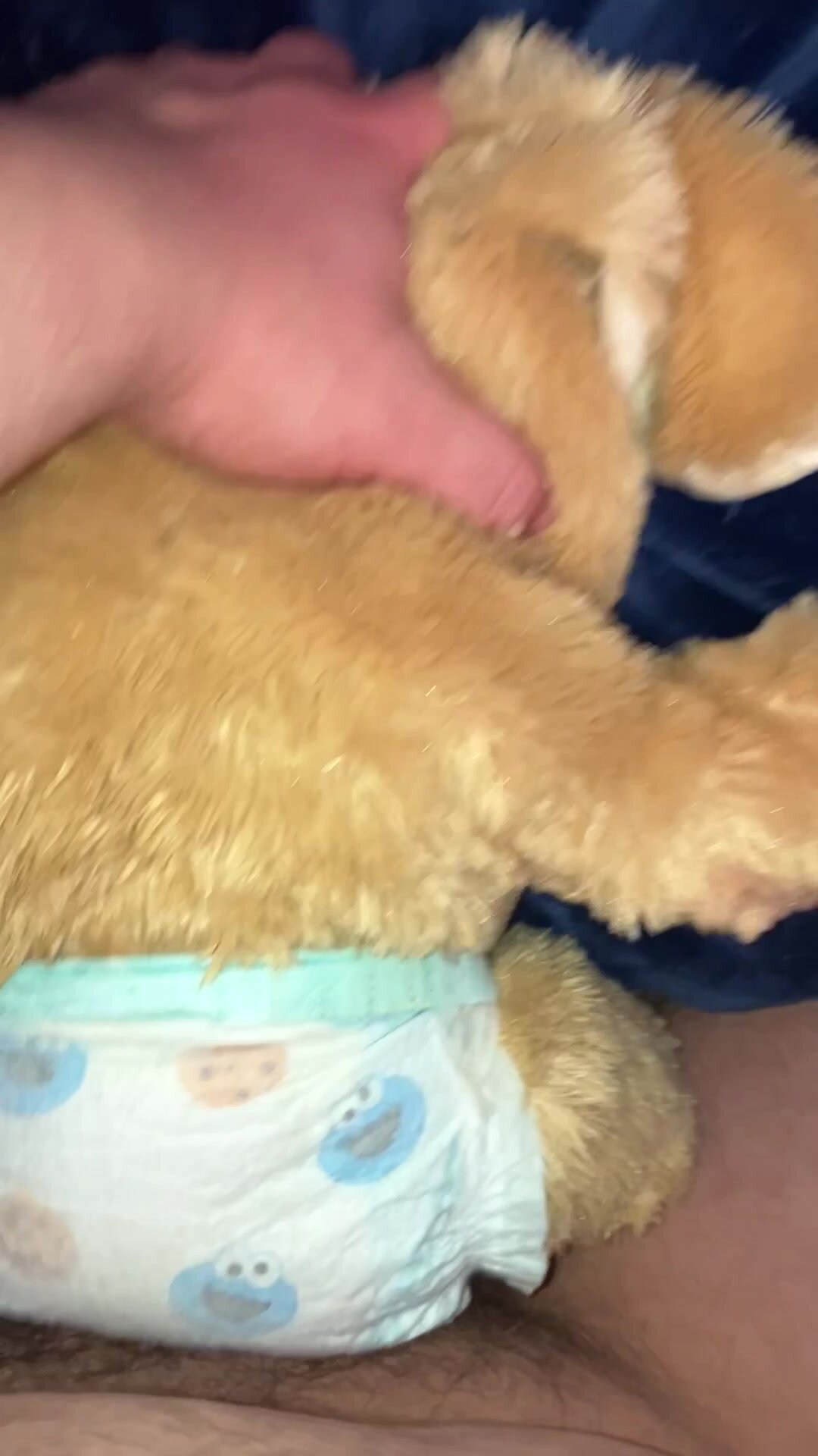 getting intimate with my bun :3