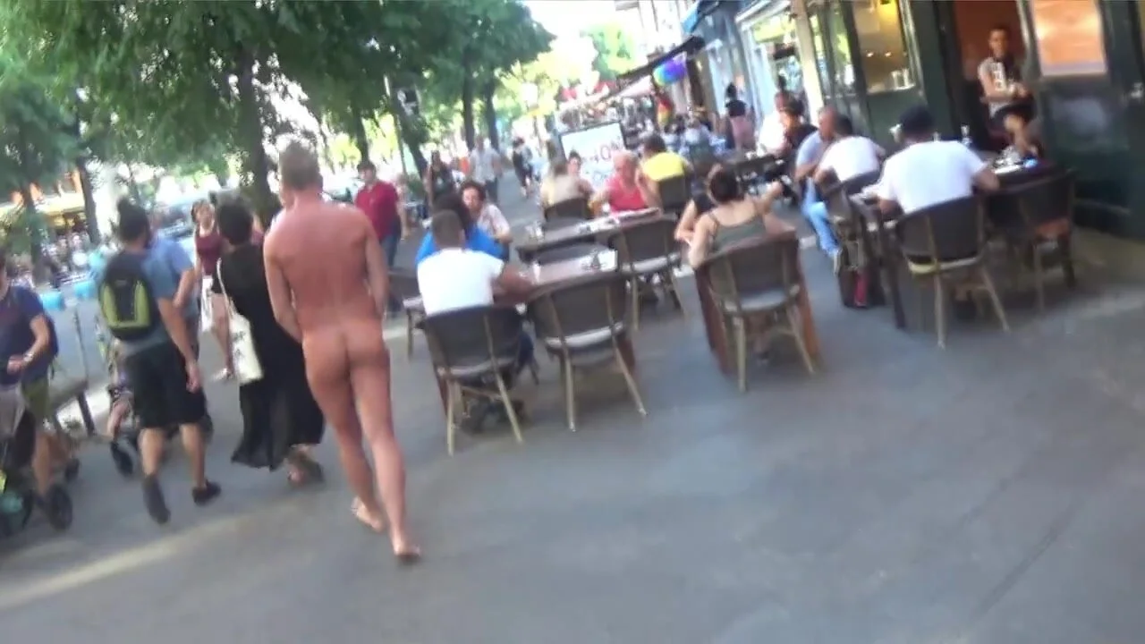 CFNM, CMNM, PUBLIC: Naked In Berlin Street - ThisVid.com