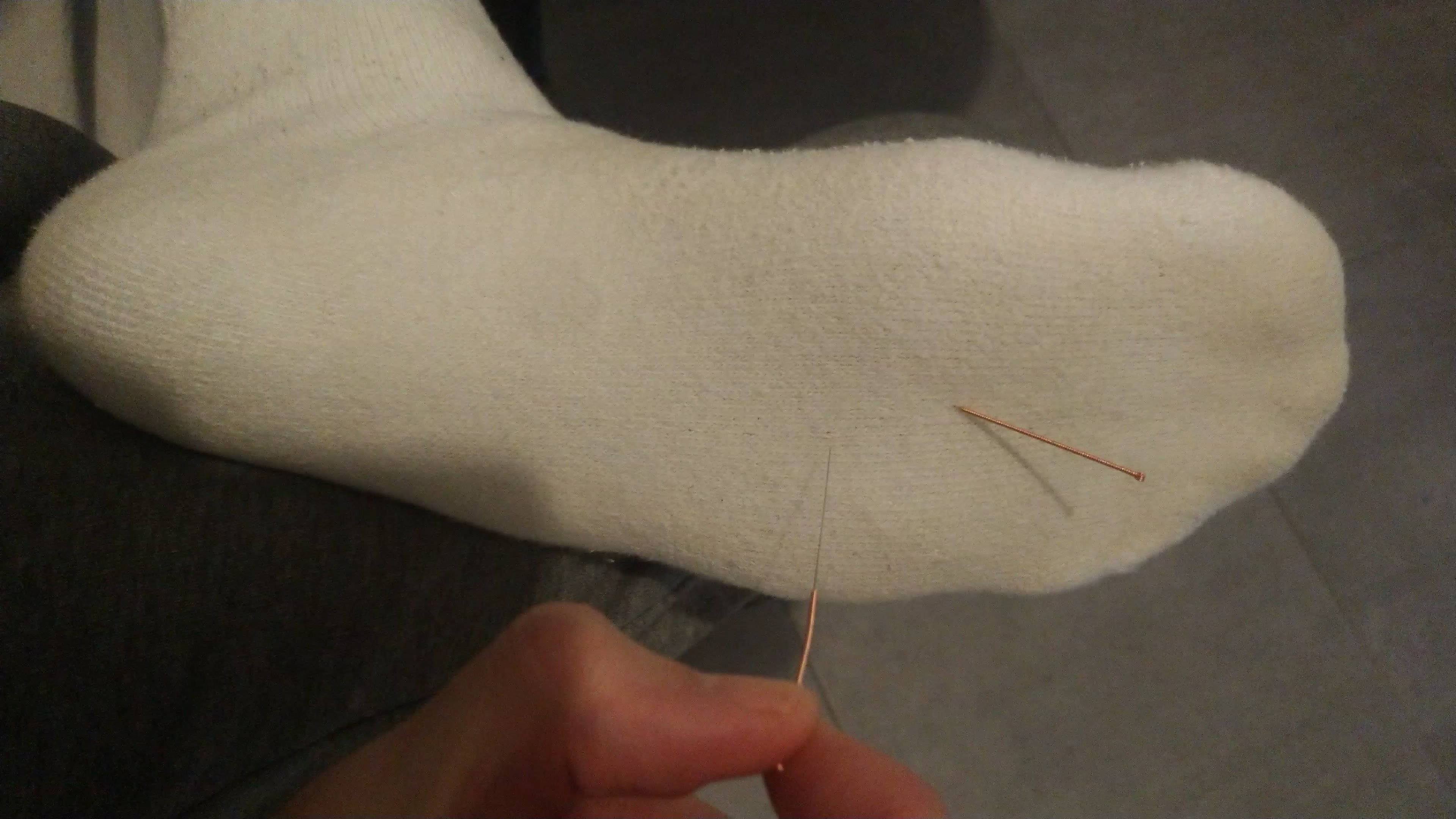 Relieving foot of 2 long needles