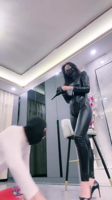 Chinese femdom - video 12549