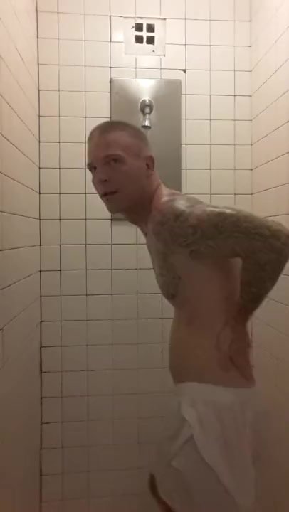 tattooed prison daddy takes a long shower