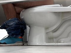Guy pooping - video 13