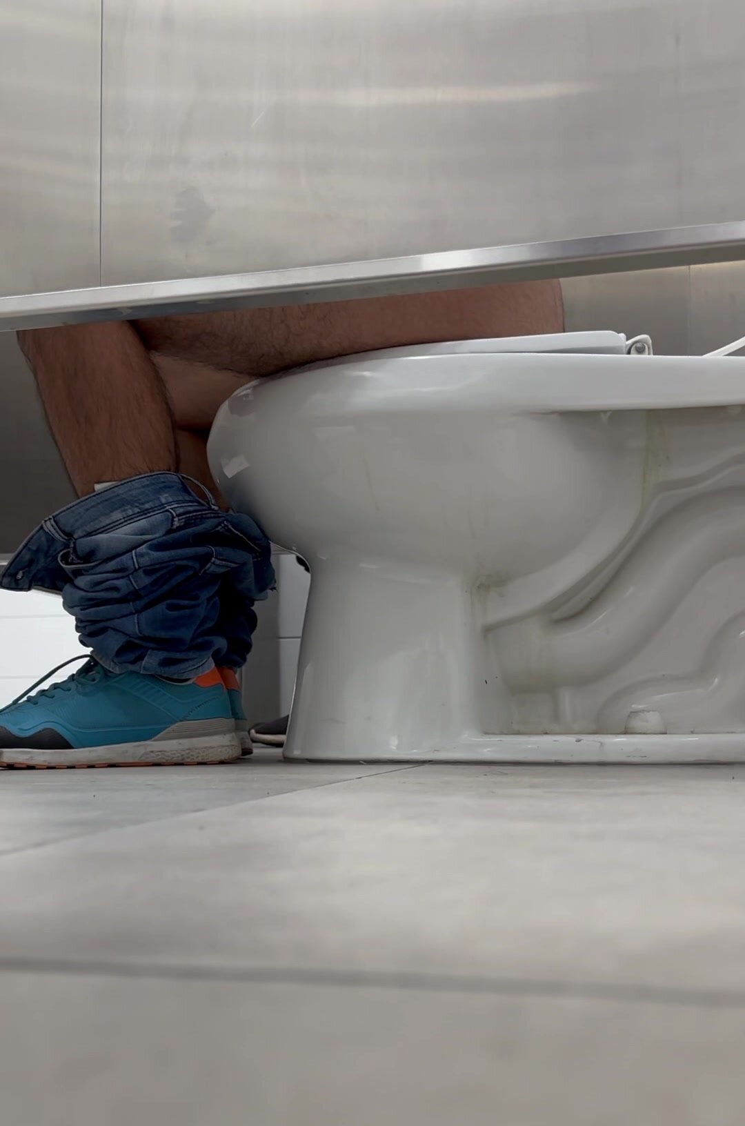 Guy pooping - video 13