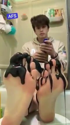 Chocolate feet