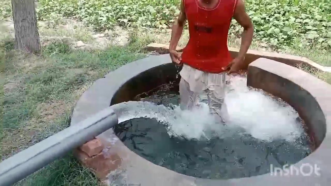 Desi pakistani guy taking shower