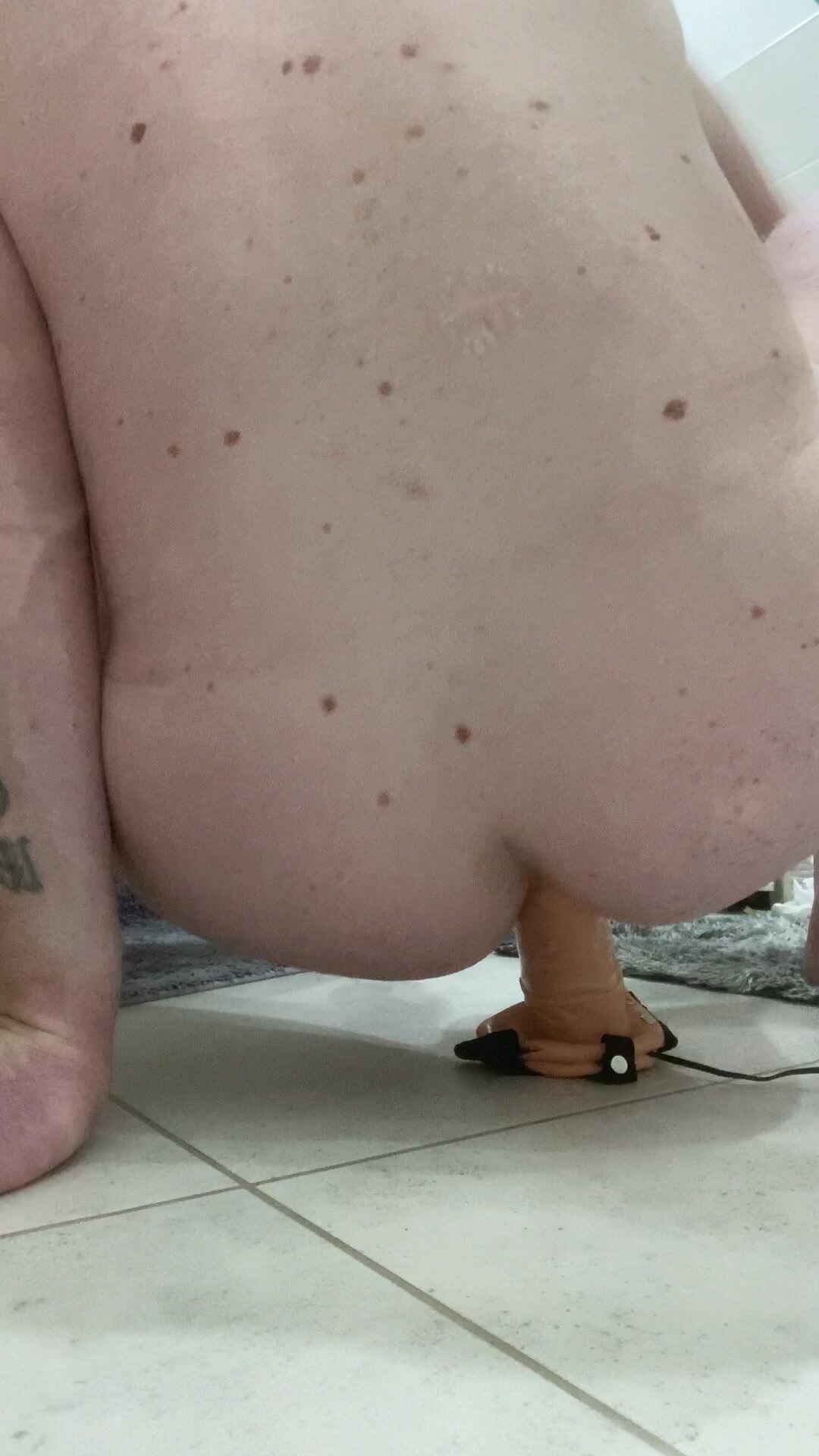 riding my 8inch dildo- no cum
