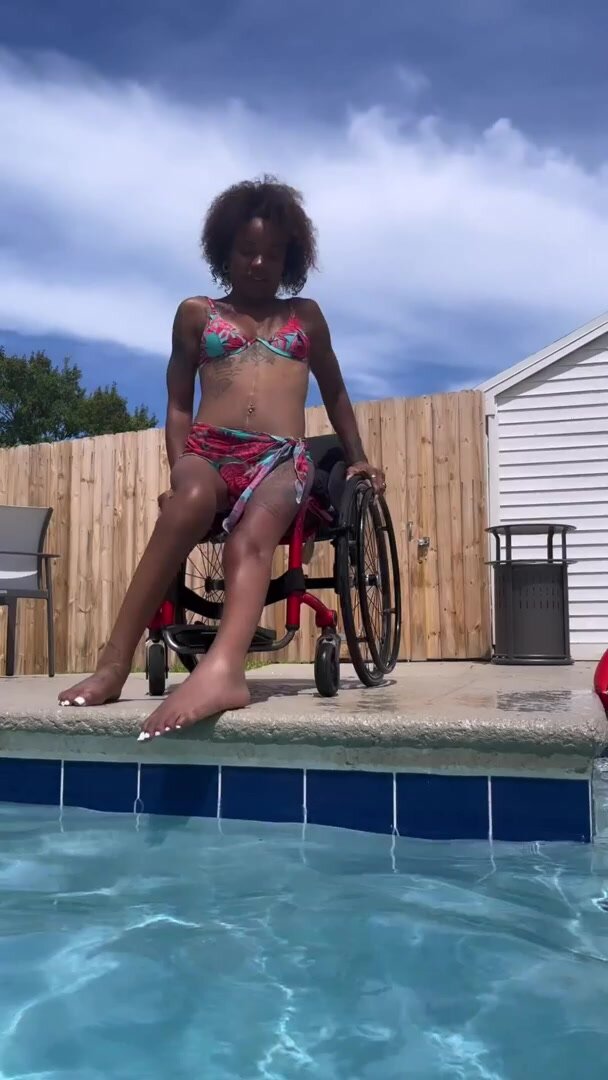 Paraplegic pool transfer - video 2