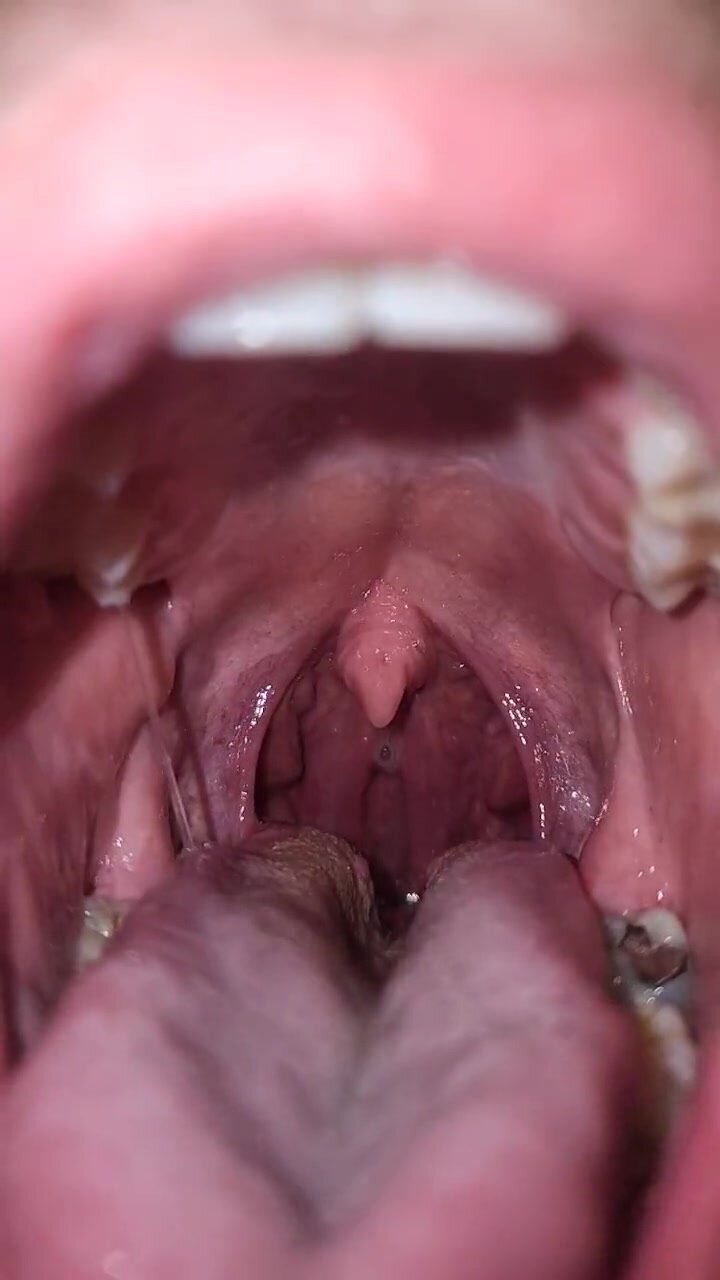 slowmo gummy swallow 1