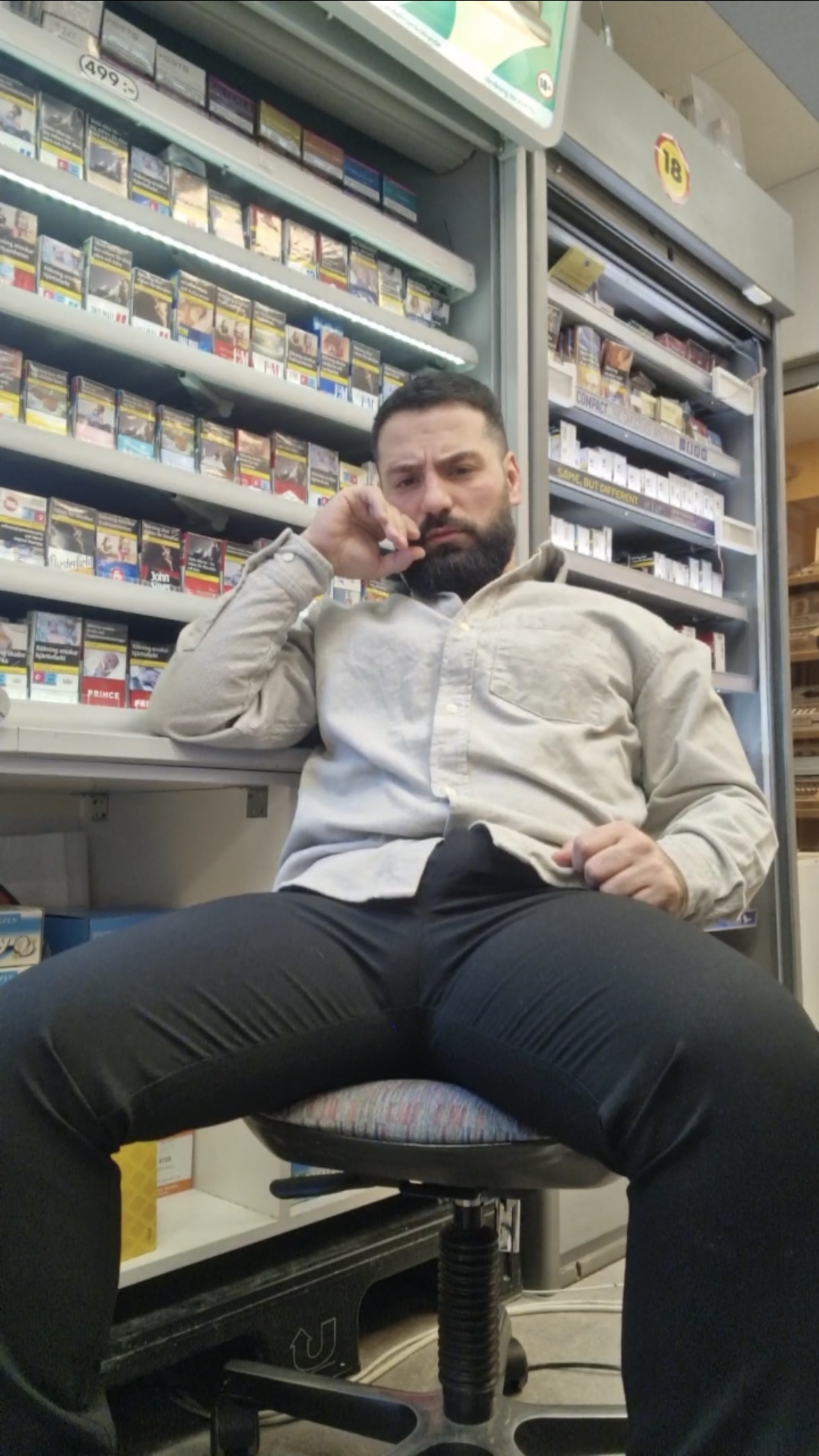 Horny DILF Recording Himself While He’s Bulging at Work