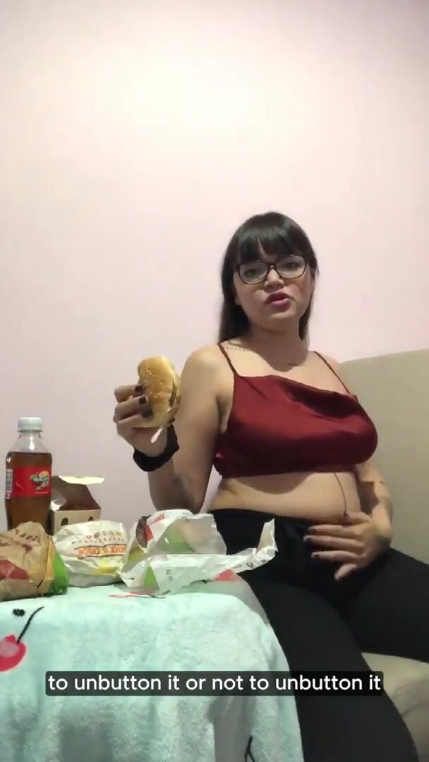 Eat hamburger
