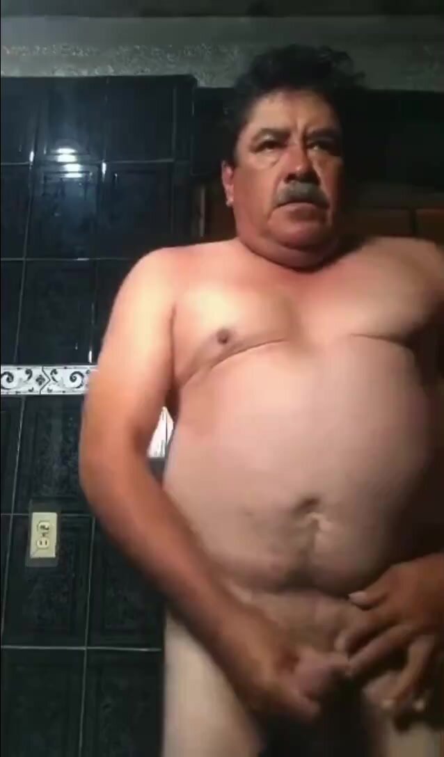Baited daddy jerking in the shower