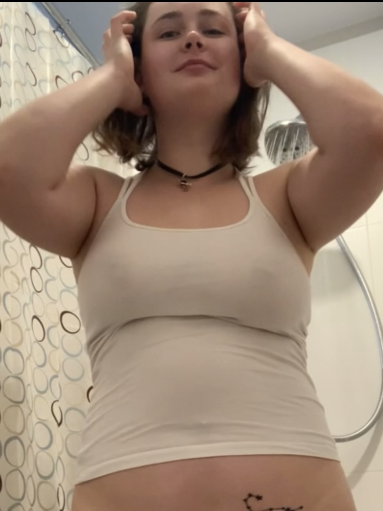 Dasha plays with herself in the shower