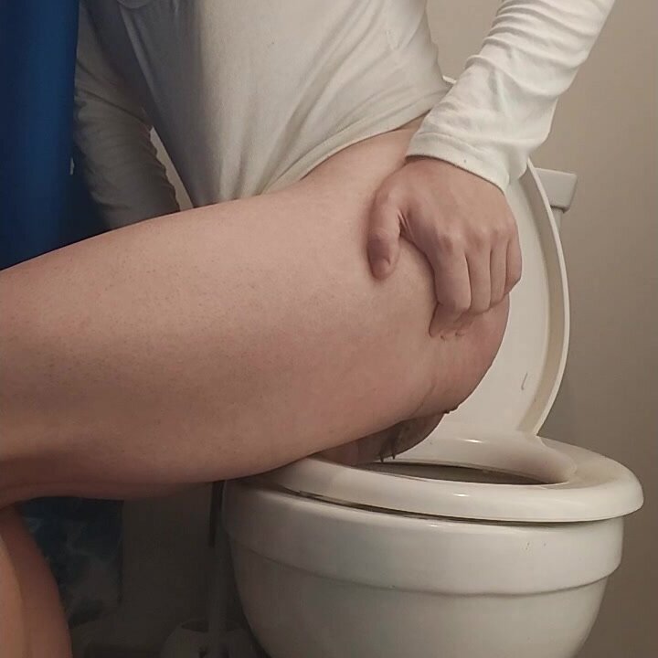 Girl's painful toilet poop