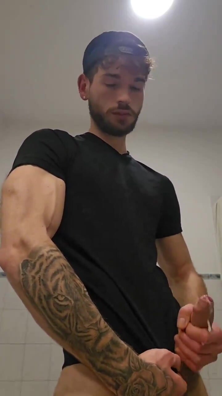 Cute muscle guy cum