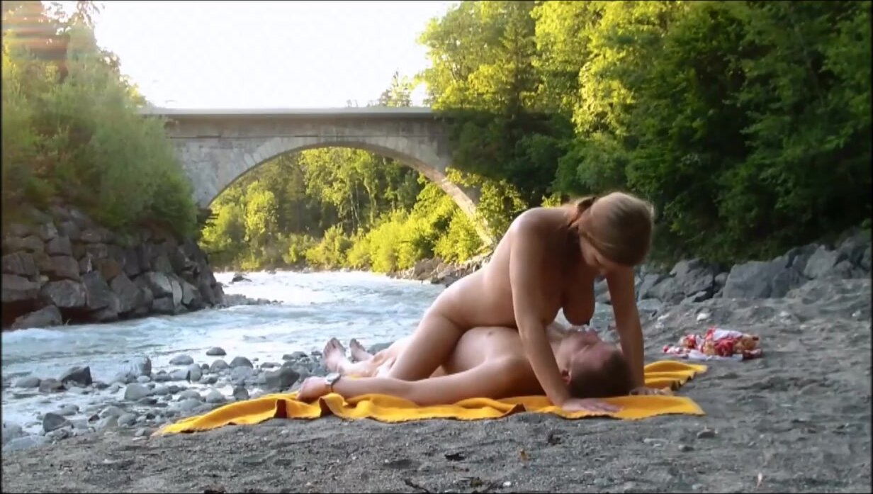 Fucking his woman by the <b>lake</b> & breeding her - ThisVid.com 日 本 語 で.