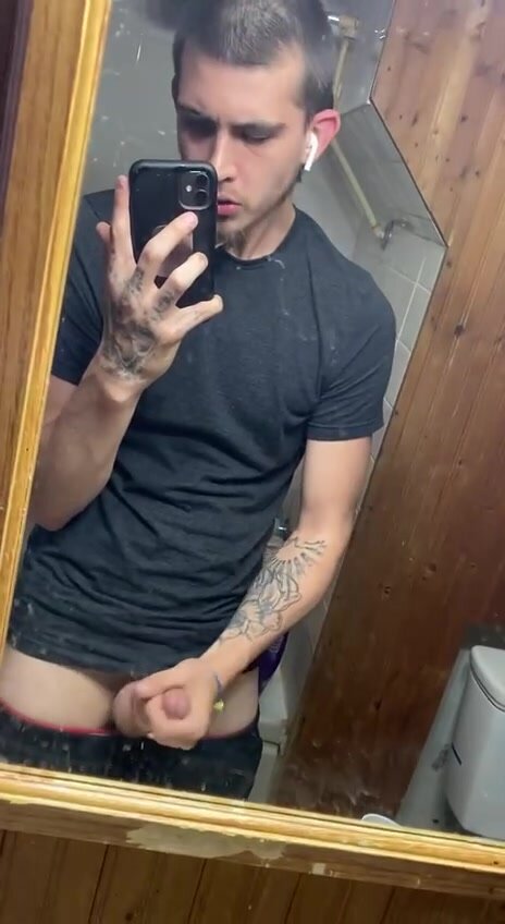 Masturbating in the Bathroom until I Come