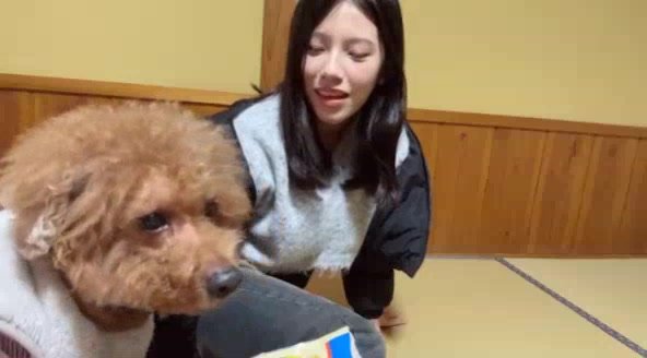 Korean girl farting - video 34