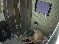 Girl pooping answers phone
