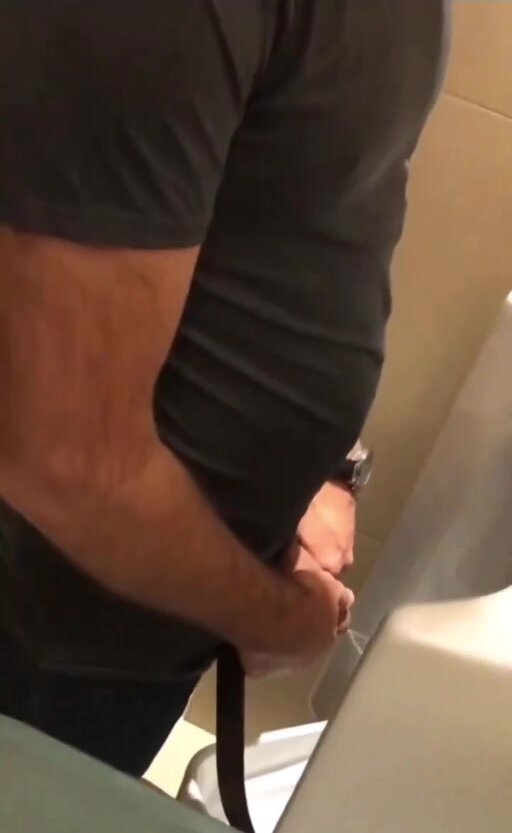 HOT BEARDED MAN SPIED PISSING IN URINAL
