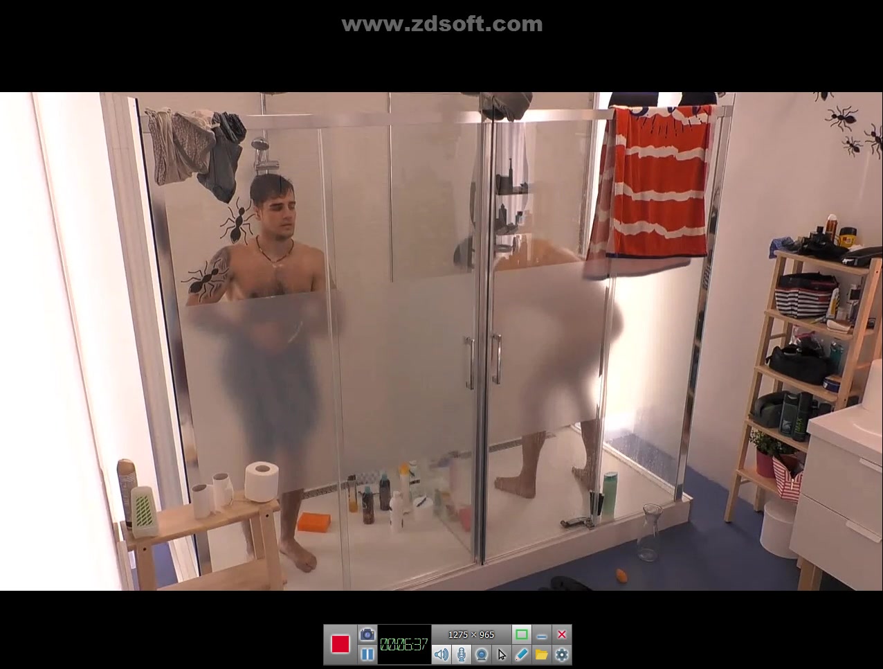 BIG BROTHER POLAND BOYS IN SHOWER 3