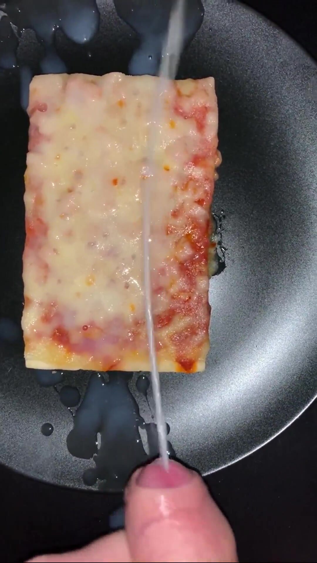 Sperming pizza