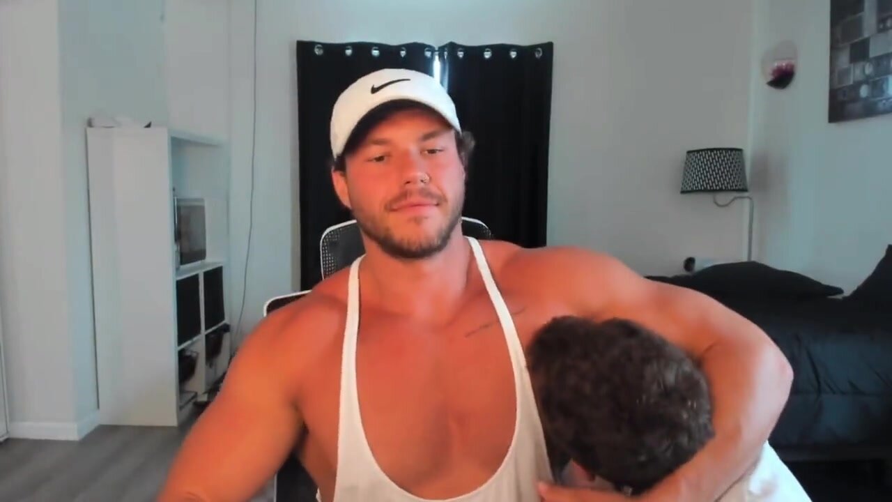 Hot guy shoves slave into his sweaty pits
