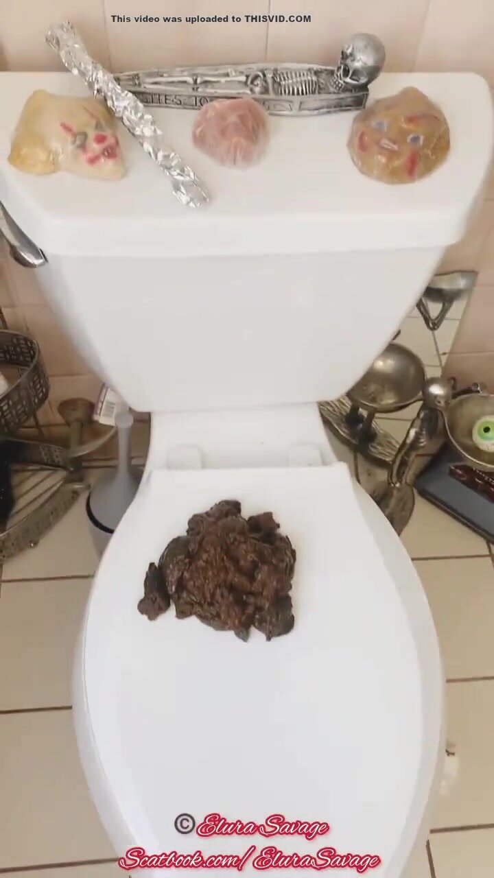Woman poop - video 4