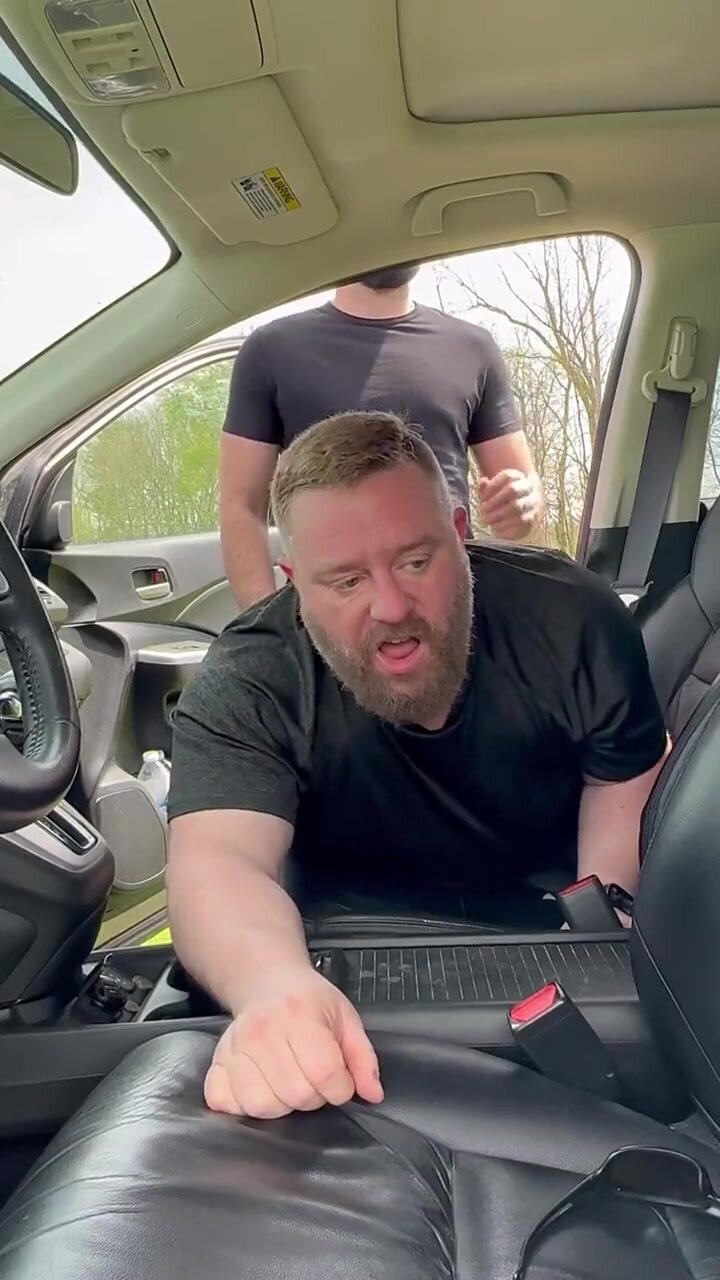Bearded bear getting fucked in the car