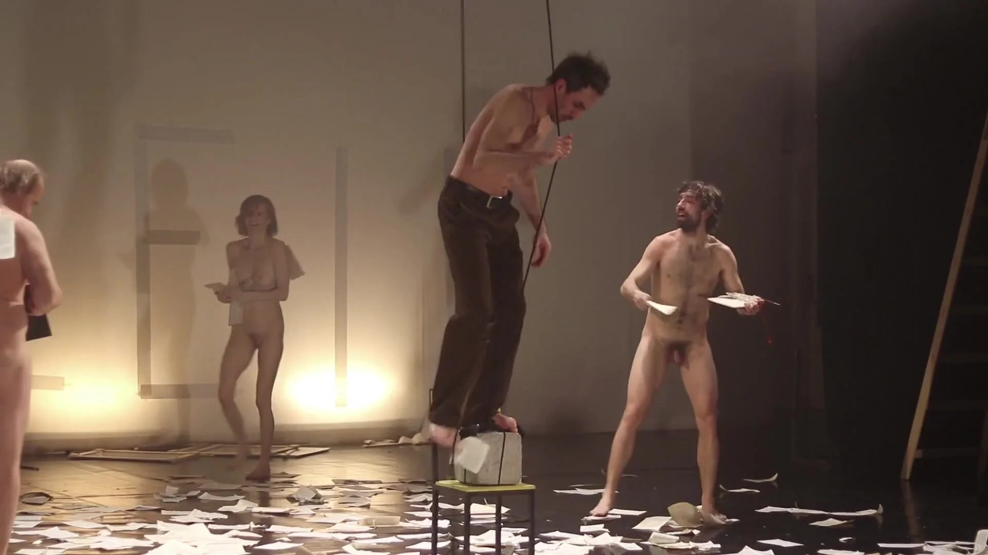 Nude on stage: MEN AND WOMEN SHOW ALL IN-STAGE… ThisVid.com