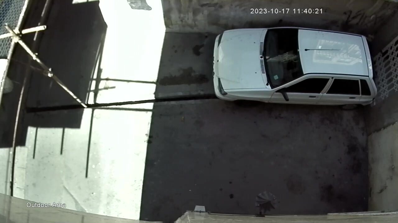 guy pees in alley - video 2