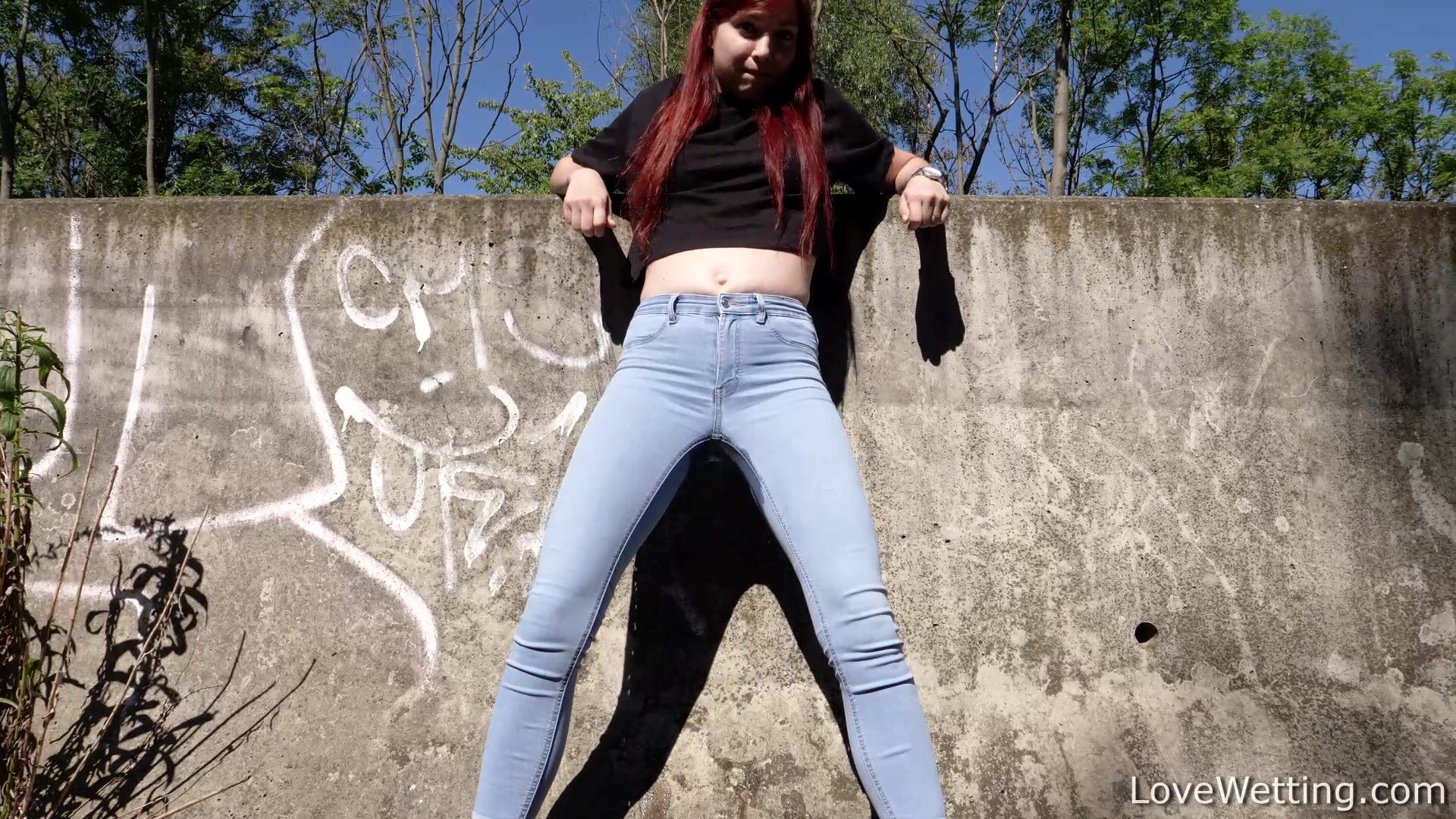 redhead pissing - video 2