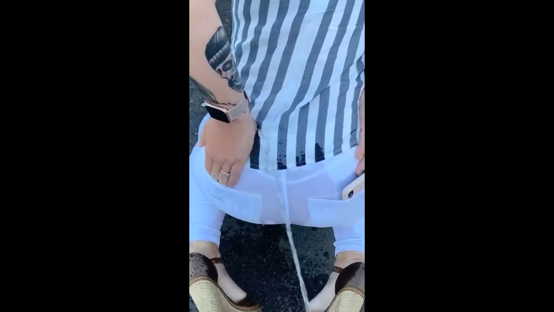 pee on her white jeans