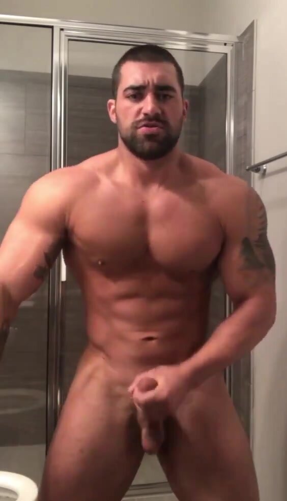 Hot moaning muscle daddy while cumming