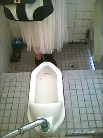 Japanese toilet voyeur uncensored