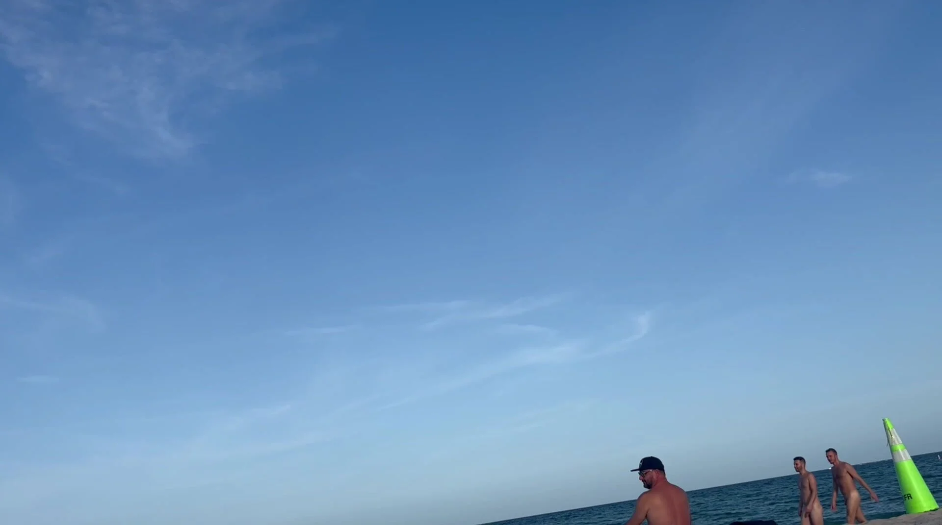 Naked Gay Couple Walking on the Beach - ThisVid.com