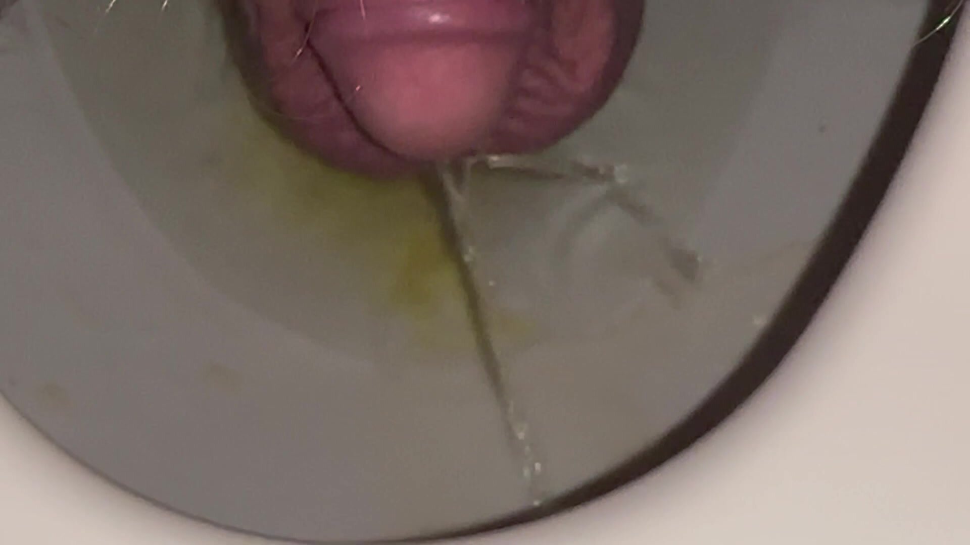 Taking a piss - video 25