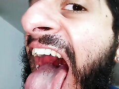 Italian Man Shows Off His Tongue and Mouth (7)