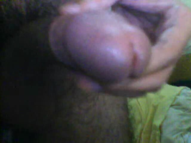 Arab dude rubs 1 out for you